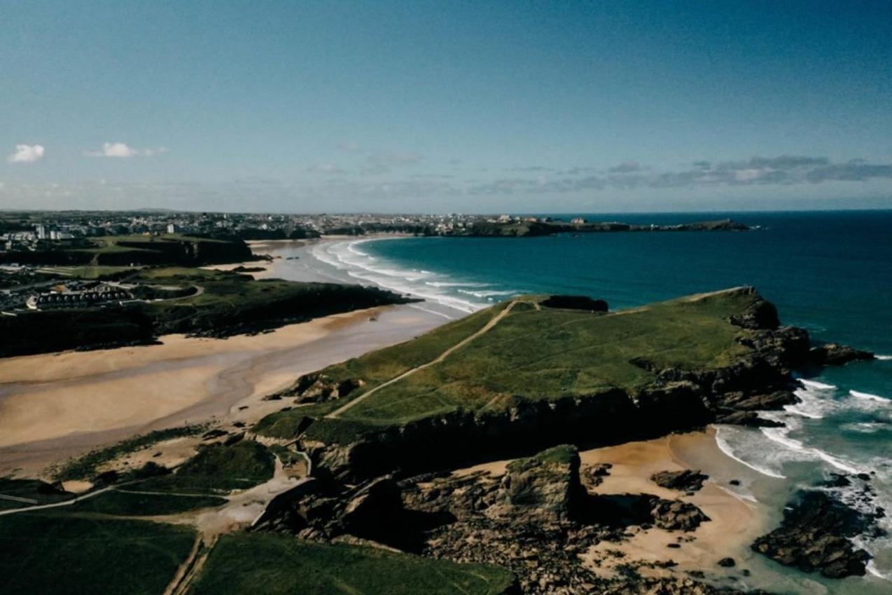 Sunset Waves Sea View Apartment Featuring Panoramic Views & Parking New Quay Buitenkant foto